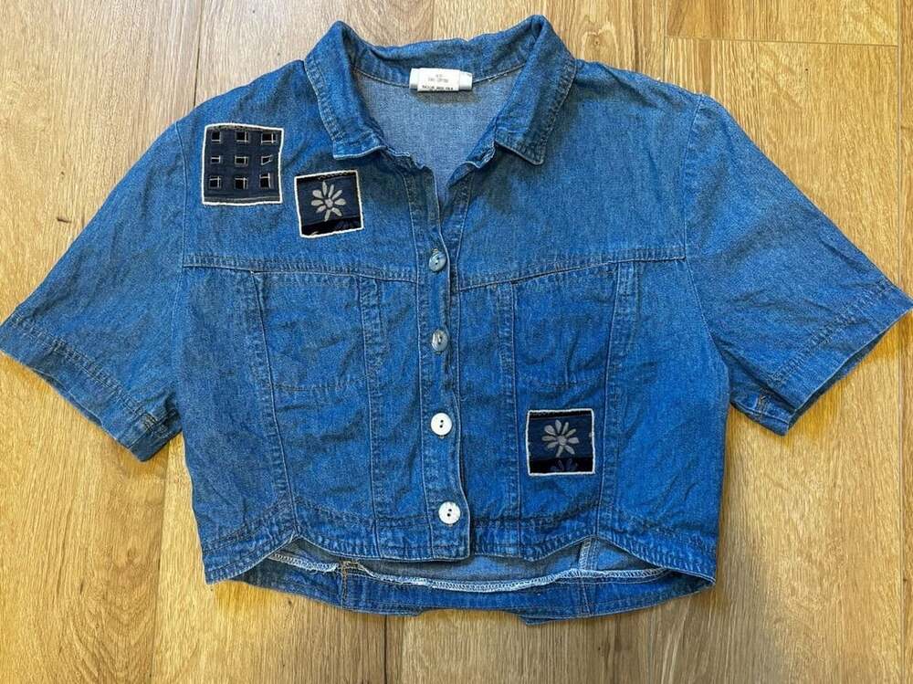 Vintage Nina Piccalino Blue Denim Short Sleeve Top with Floral Patches Size 8